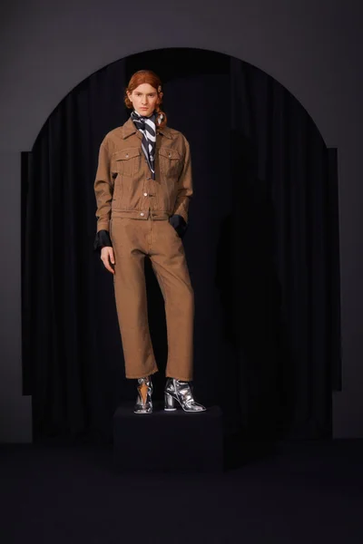 Look 15